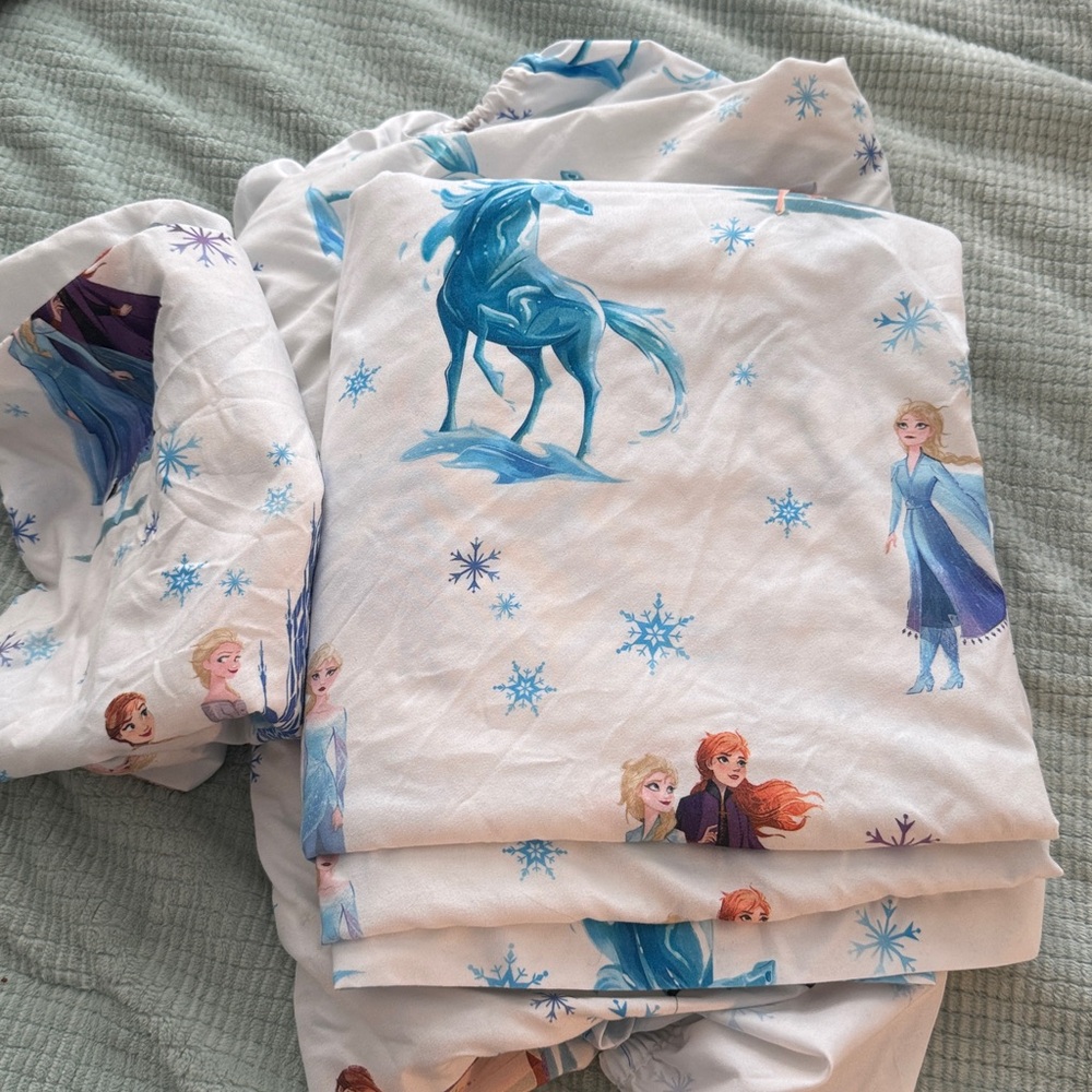 Disney Frozen Full Sized Sheet Set - Picture 3 of 3